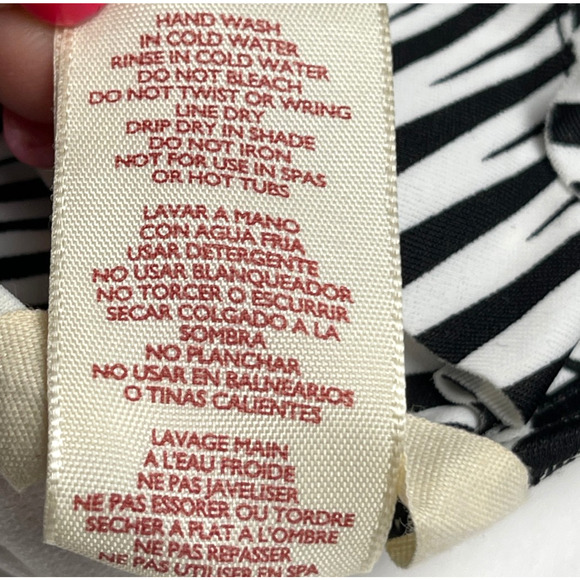 TYR HB Zig Zag Laser Ruffle Triangle Bra w/Pads Bikini Top Black White Sz Medium - Picture 5 of 5